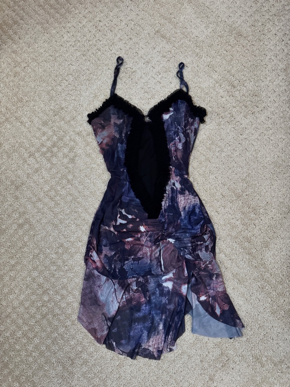 Beautiful mini dress flowery print and flowy